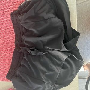 lululemon hotty hot shorts